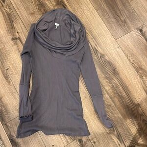 Splendid loose cowl neck shirt